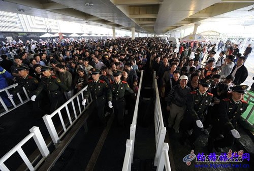 世博16日参观人数破百万 累计参观者破大阪纪录